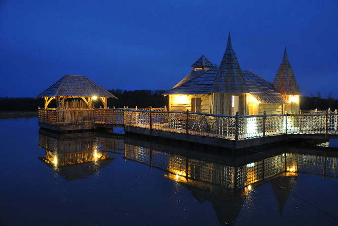 chateaux biron dordogne france europe european holidays glamping beautiful exterior view of water