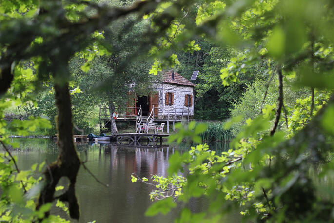 19. Fisherman's cabin cache
