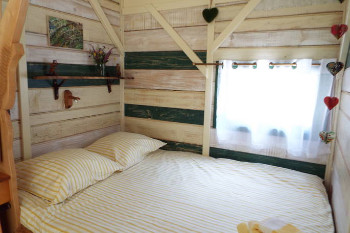 cosy cabin dordogne holiday france interior bedroom