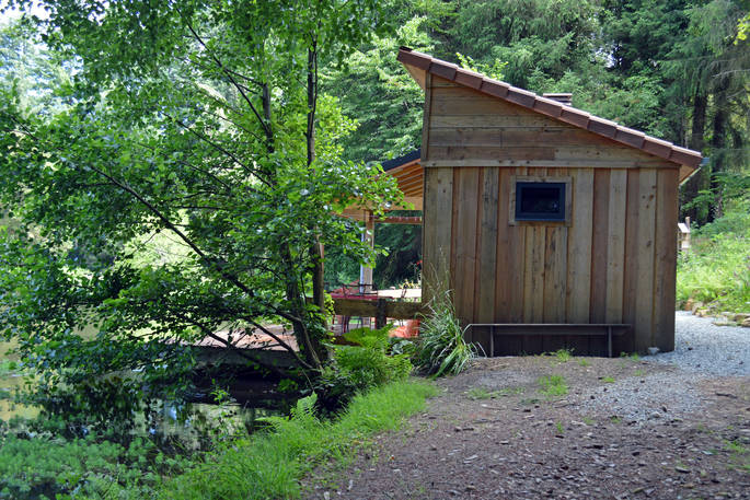 Side view of GoGreen Cabin at GoGreen Holidays in France 