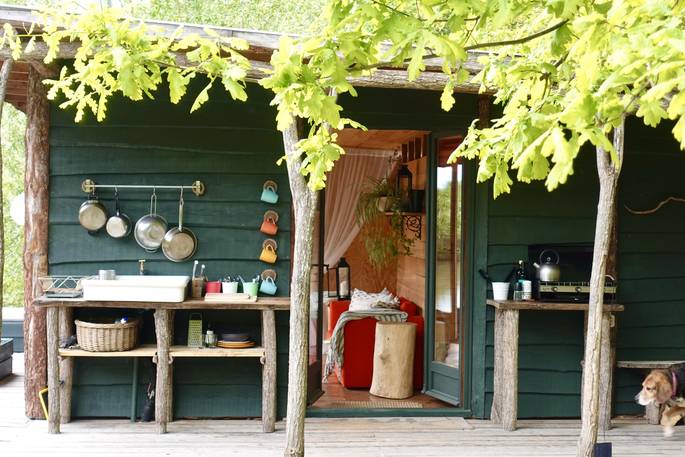 Caru Cabin outdoors kitchen, St Geraud de Corps, Dordogne, France