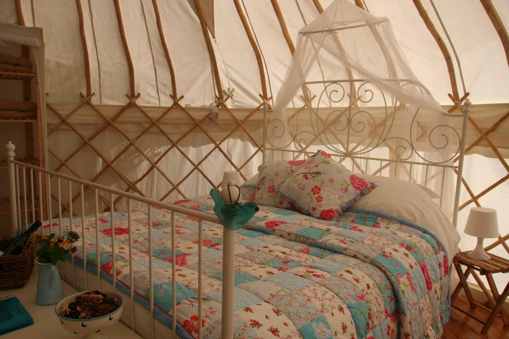 Cherry Blossom Yurt Yurt in HauteLoire Canopy & Stars