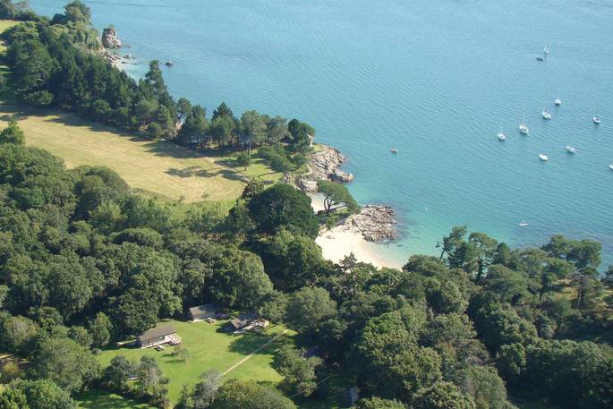 Coastal line at Bot-Conan in France