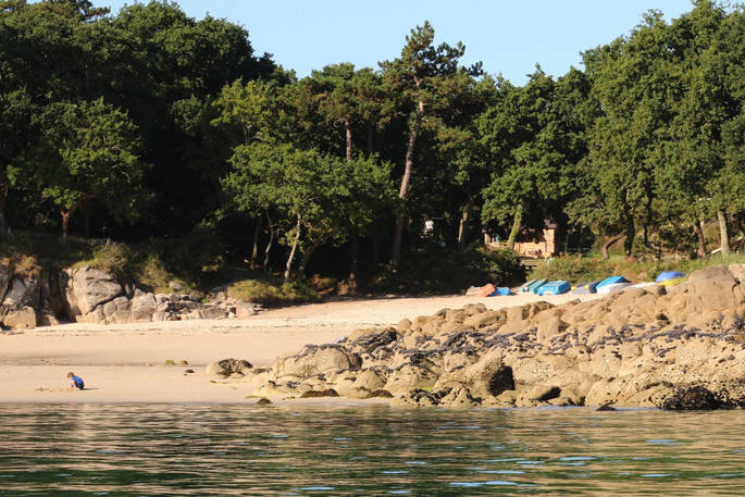 Walk down to the beach and enjoy the sun at Bot-Conan Lodge in France