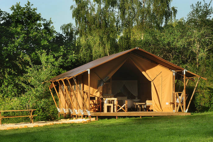 faru safari tent