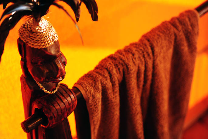 kimaro farmhouse towel rail detail