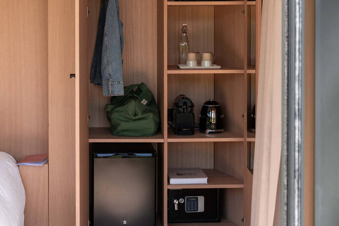 Storage and frigobar