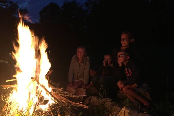 Campfire at Cabane de Salagnac Cèdre Blanc, Corrèze