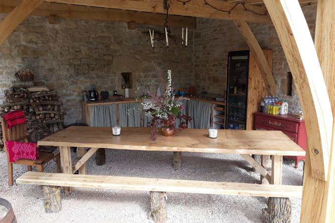 Summer kitchen for groups at Cabane dans les bois, Coutillard, Tarn-et-Garonne, France