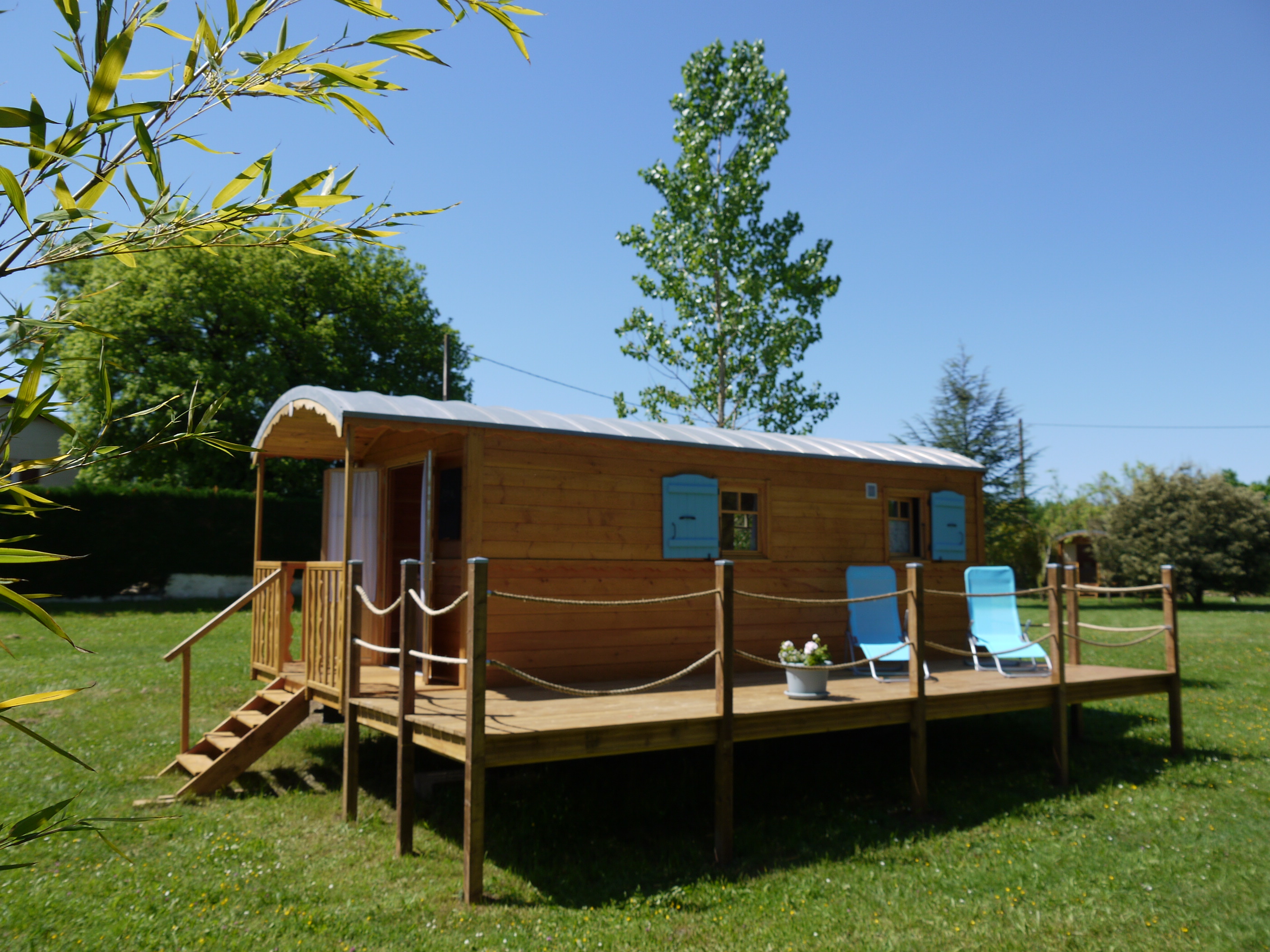 Zeta Roulotte In Tarn Et Garonne Canopy Stars