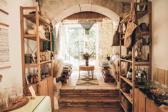 Honesty shop at Cabane Spa Pella Roca @bestjobers