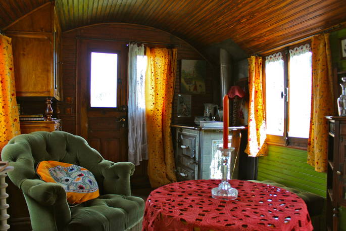 Quirky vintage interiors at The Fairground Roulotte, La Serve