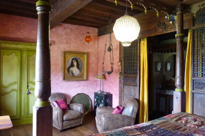 Beautiful vintage interiors at The Nomadic Princess at La Serve in France