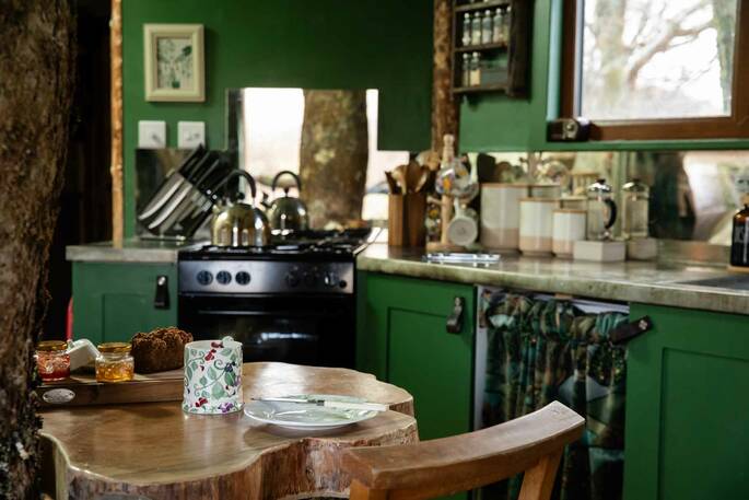 Kitchen includes basic cooking essentials like salt, pepper, coffee, tea and sugar