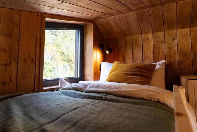 King size bed