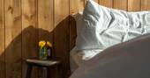 King size bed (2)