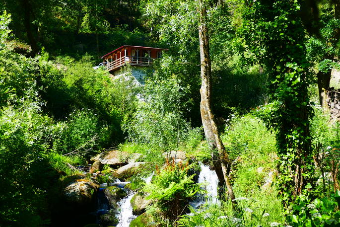 The Birds Mill sat atop a hill with the Rio de Moinhos running through the site at Little House on the Hill