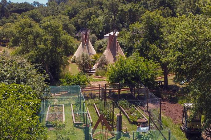 Desejo Tent drone view, A Terra, Sao Teotinio, Baixo Alentejo, Portugal