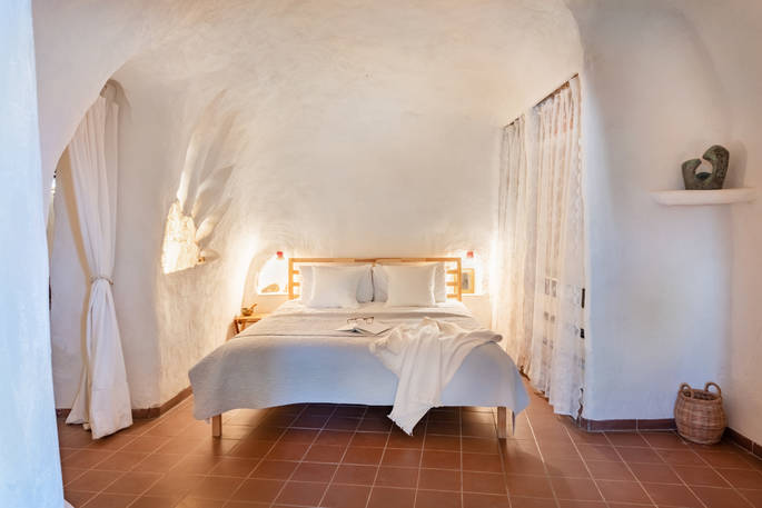 Double bed at Casa Isadora Cave House, Almeria, Spain