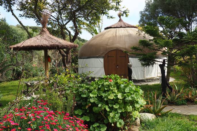 levante, yurt, garden