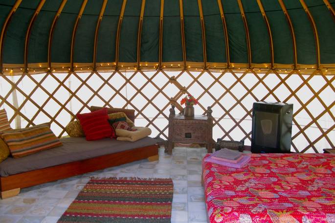 sirocco, interior, divan, bed, colourful, yurt