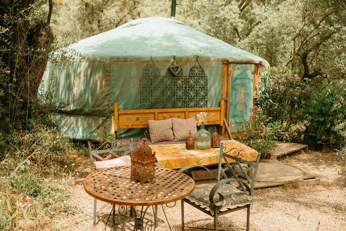 Yurt Pomegranate (4)