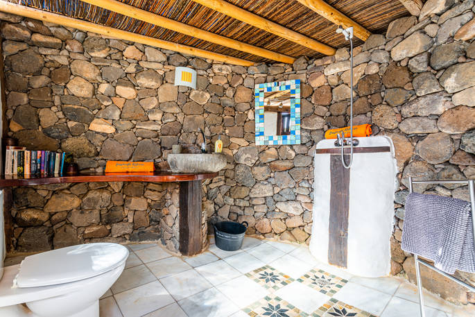 Eco Twin Yurt shower room, glamping, Finca de Arrieta, Haría, Lanzarote, Spain
